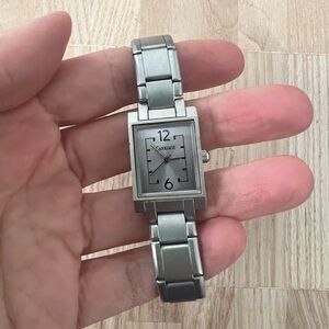 Carriage by Timex ladies rectangular silver tone watch NEW BATTERY